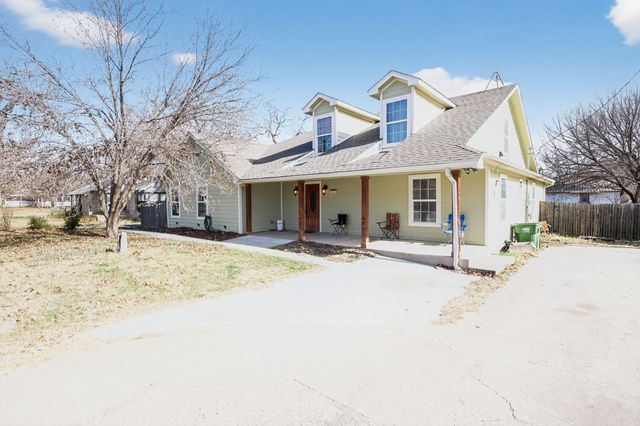 400 N Avenue A, Springtown, TX 76082