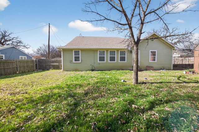 400 N Avenue A, Springtown, TX 76082