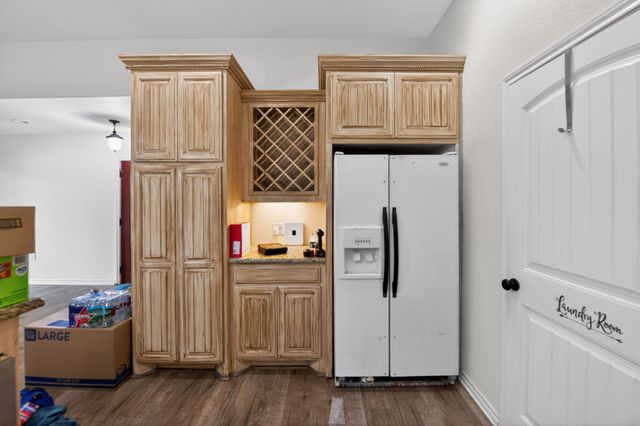 400 N Avenue A, Springtown, TX 76082