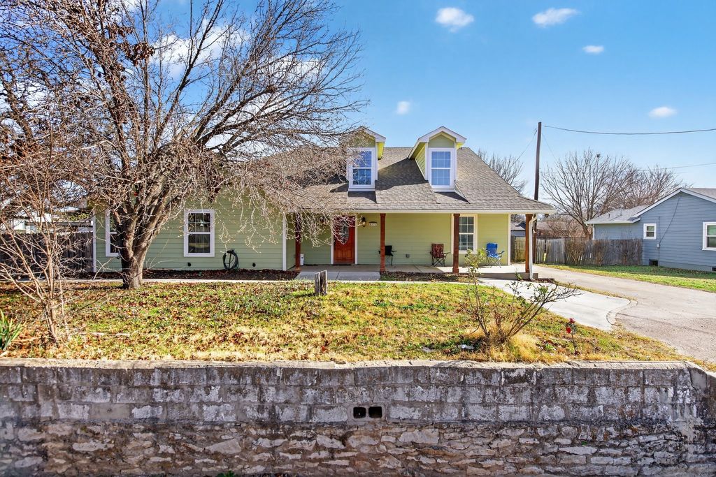 400 N Avenue A, Springtown, TX 76082