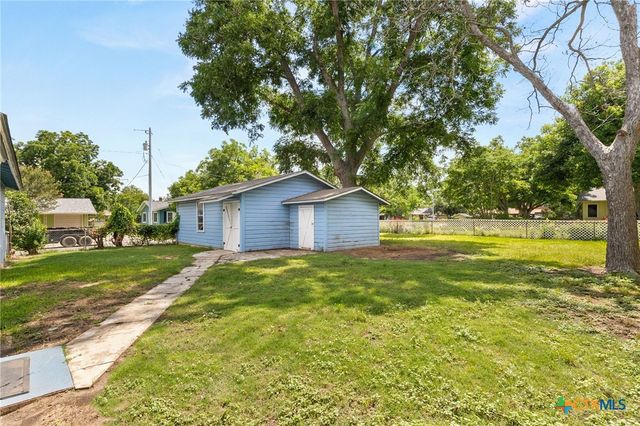 432 Romberg Street, Seguin, TX 78155