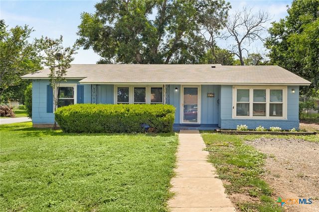 432 Romberg Street, Seguin, TX 78155