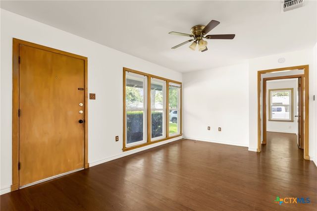 432 Romberg Street, Seguin, TX 78155