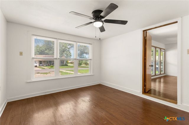 432 Romberg Street, Seguin, TX 78155