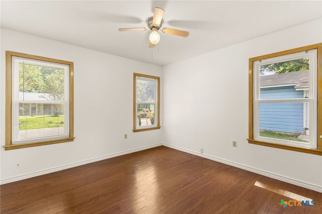 432 Romberg Street, Seguin, TX 78155