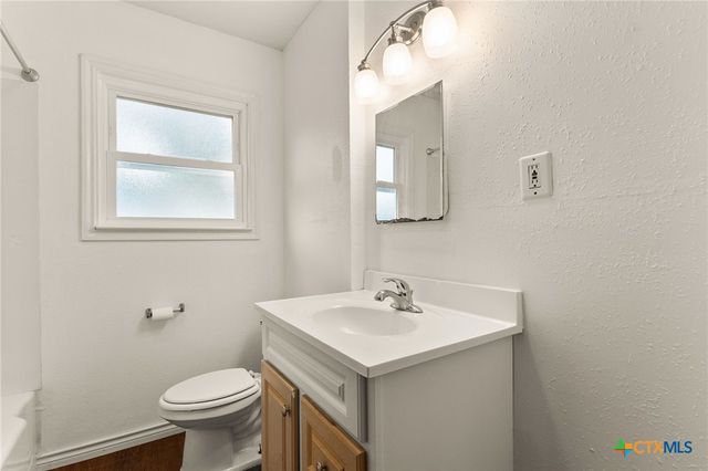 432 Romberg Street, Seguin, TX 78155