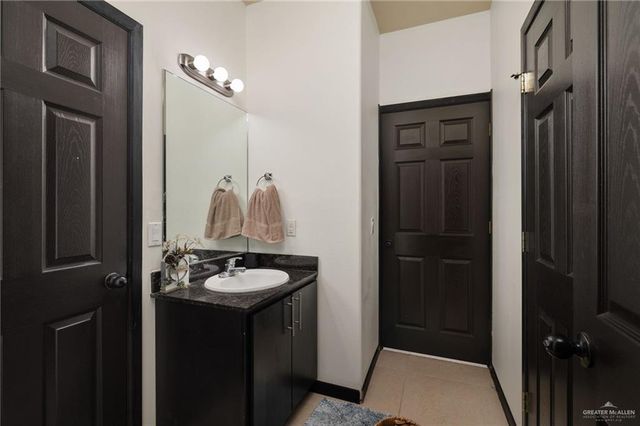 813 Travis Street 323, Mission, TX 78572
