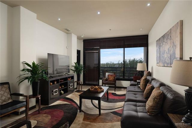 813 Travis Street 323, Mission, TX 78572