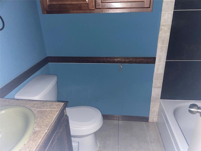 10751 Corona Lane, Houston, TX 77072