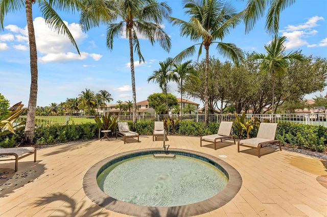 4528 SW 183rd Ave, Miramar, FL 33029