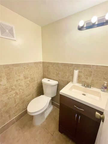 4024 Cambridge B 4024, Deerfield Beach, FL 33442