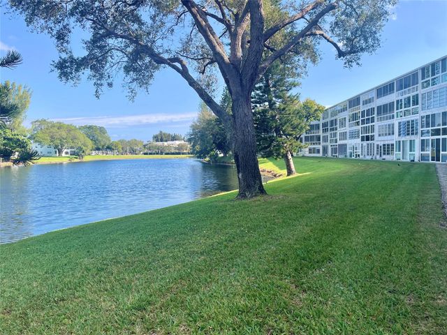 4024 Cambridge B 4024, Deerfield Beach, FL 33442