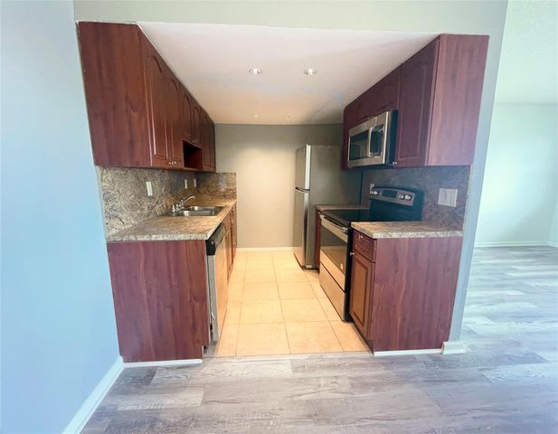 4024 Cambridge B 4024, Deerfield Beach, FL 33442