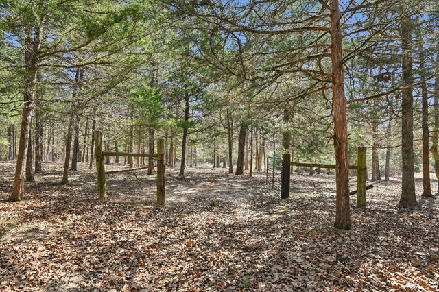 760 Rs County Road 3160, Emory, TX 75440