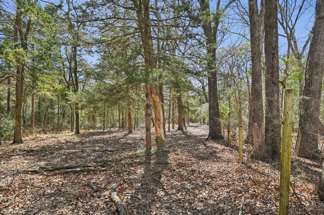 760 Rs County Road 3160, Emory, TX 75440