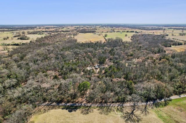 760 Rs County Road 3160, Emory, TX 75440