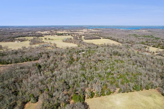 760 Rs County Road 3160, Emory, TX 75440