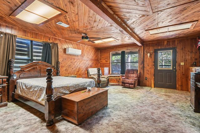 760 Rs County Road 3160, Emory, TX 75440