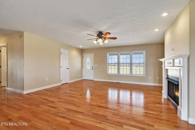 3136 Rugby Pike, Jamestown, TN 38556