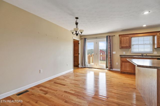 3136 Rugby Pike, Jamestown, TN 38556