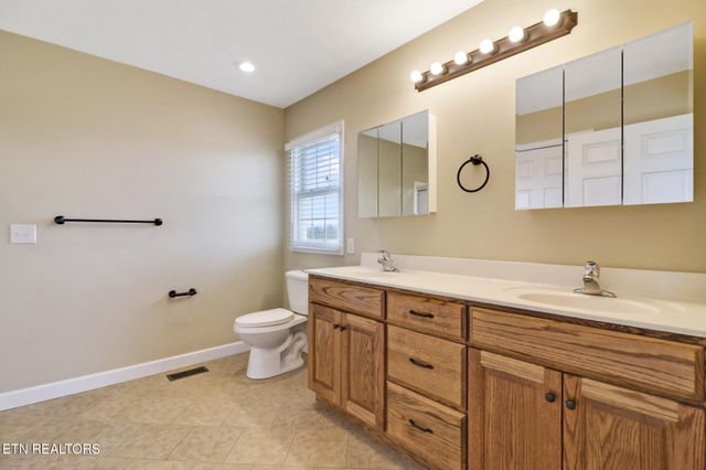 3136 Rugby Pike, Jamestown, TN 38556