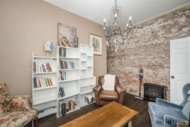 3943 Ohio Avenue, St Louis, MO 63118