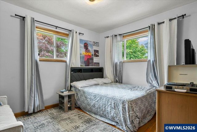 303 Mill St, Silverton, OR 97381