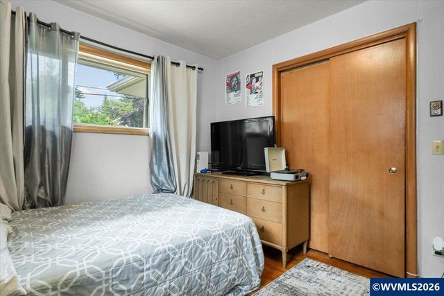 303 Mill St, Silverton, OR 97381