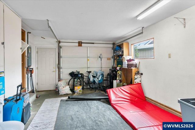 303 Mill St, Silverton, OR 97381