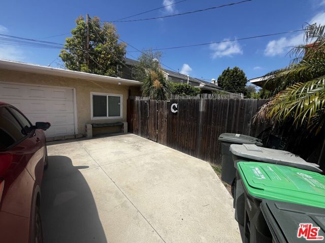 317 University Drive, Costa Mesa, CA 92627