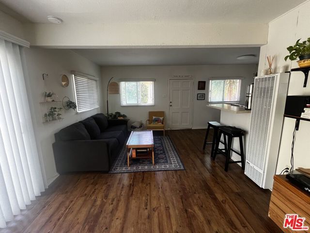 317 University Drive, Costa Mesa, CA 92627