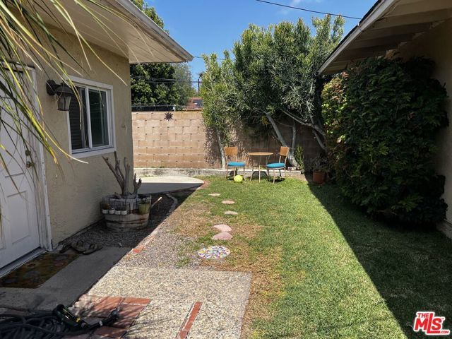 317 University Drive, Costa Mesa, CA 92627