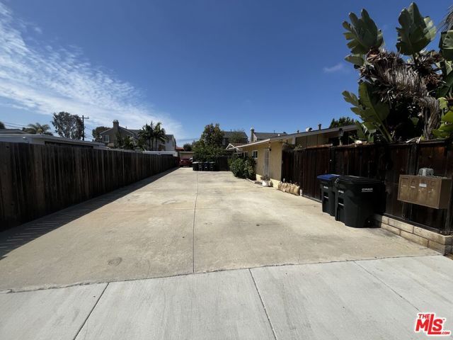 317 University Drive, Costa Mesa, CA 92627