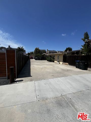 317 University Drive, Costa Mesa, CA 92627