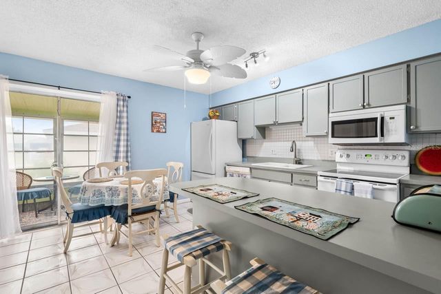 706 W BROCKTON PLACE, Sun City Center, FL 33573