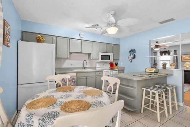 706 W BROCKTON PLACE, Sun City Center, FL 33573