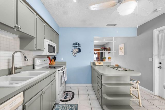 706 W BROCKTON PLACE, Sun City Center, FL 33573