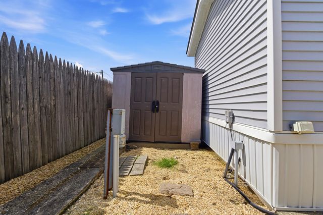 197 WEST 24TH ST, Bayonne, NJ 07002