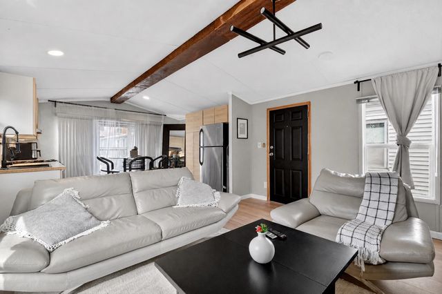 197 WEST 24TH ST, Bayonne, NJ 07002