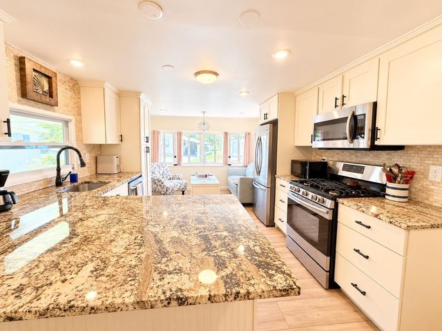 13827 S INDIAN RIVER Drive 62, Jensen Beach, FL 34957