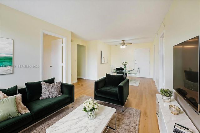 4801 NW 7th St 803-16, Miami, FL 33126