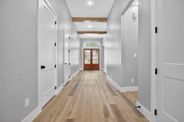 27 Newberry Court, Montgomery, TX 77356