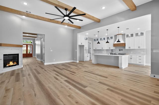 27 Newberry Court, Montgomery, TX 77356