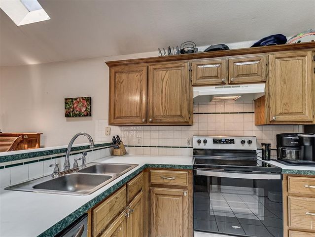 1325 White Oak Road, Moore, OK 73160