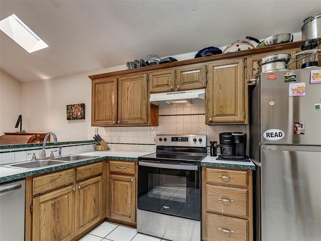 1325 White Oak Road, Moore, OK 73160