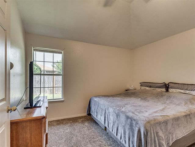 1325 White Oak Road, Moore, OK 73160