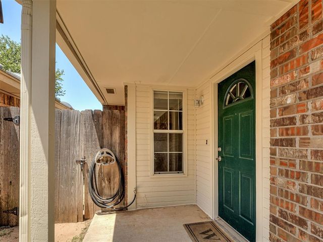 1325 White Oak Road, Moore, OK 73160