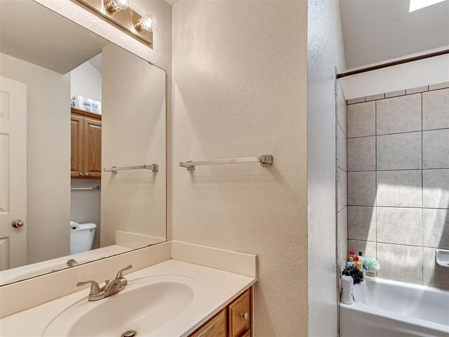 1325 White Oak Road, Moore, OK 73160