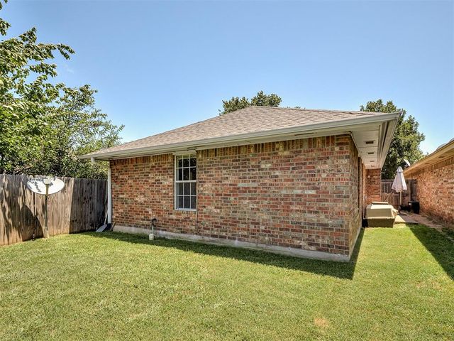 1325 White Oak Road, Moore, OK 73160
