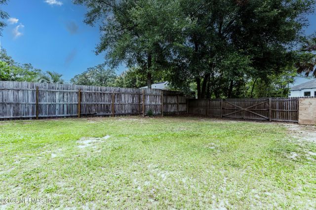 2916 PEACH Drive, Jacksonville, FL 32246